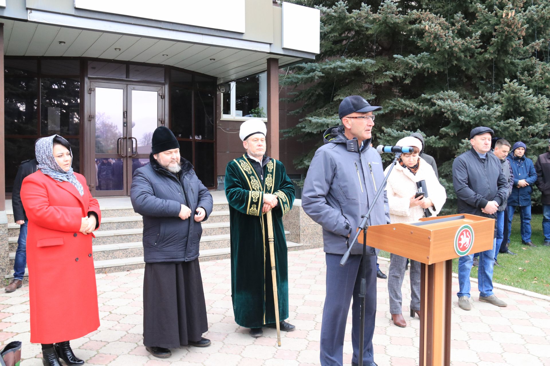 Вы служите, мы вас подождем