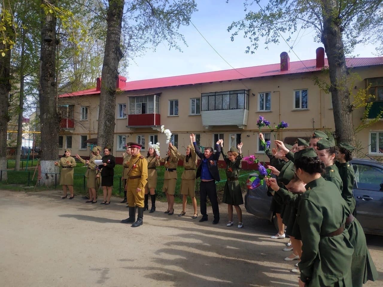 Акция "Поем двором"