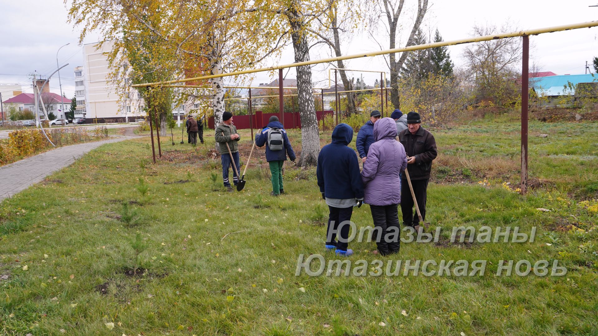 В Уруссинском сквере «Памяти воинам - интернационалистам» посажено сто сосен