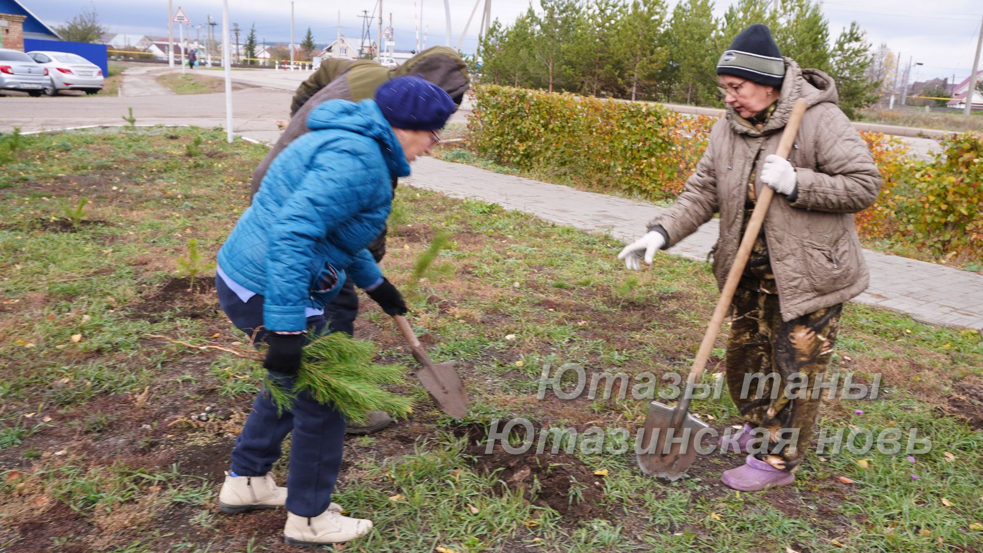 В Уруссинском сквере «Памяти воинам - интернационалистам» посажено сто сосен