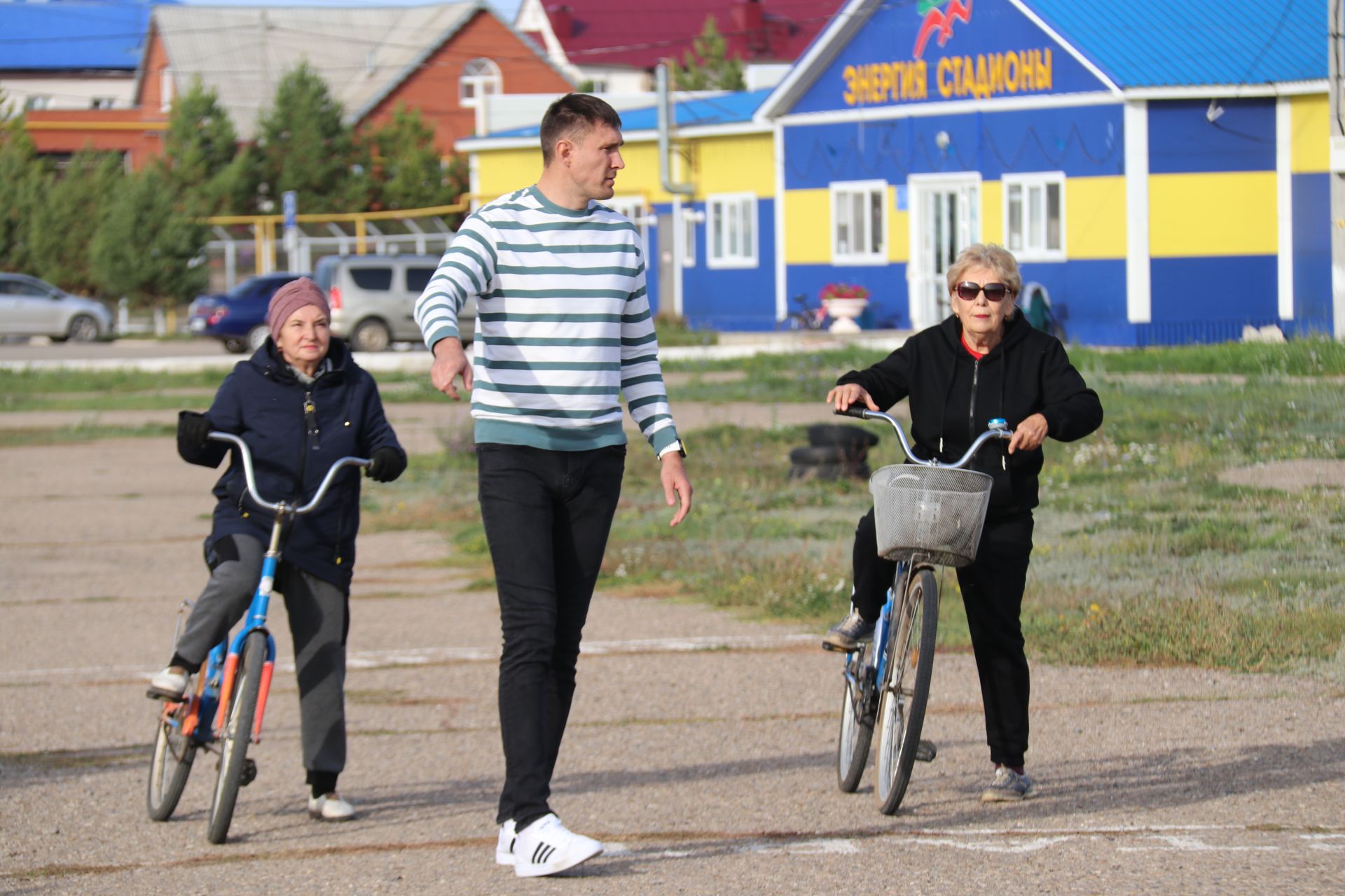 Ютазинские пенсионеры состязались на велопробеге