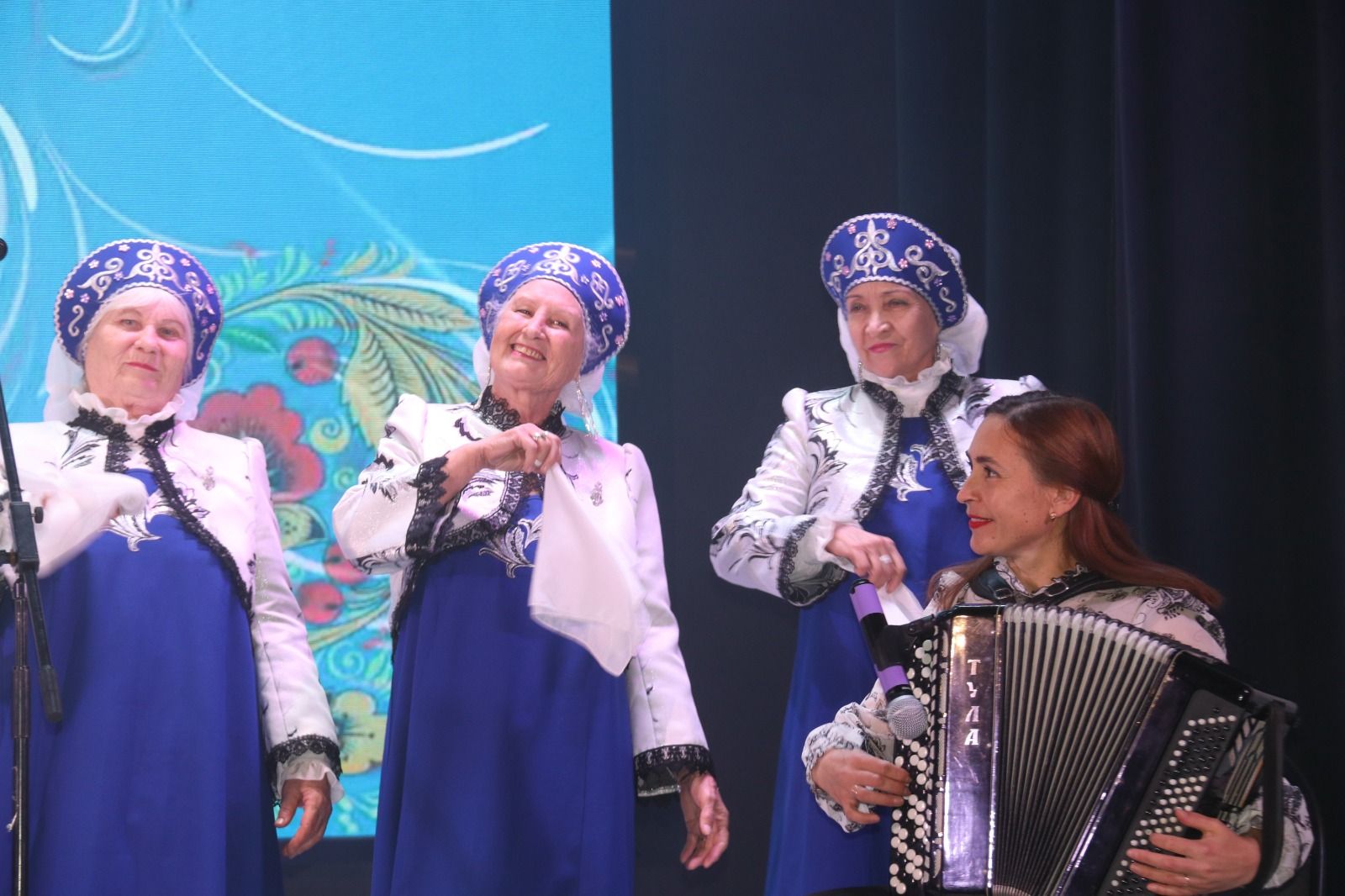 Уруссу: представителям серебряного возраста – праздничный концерт