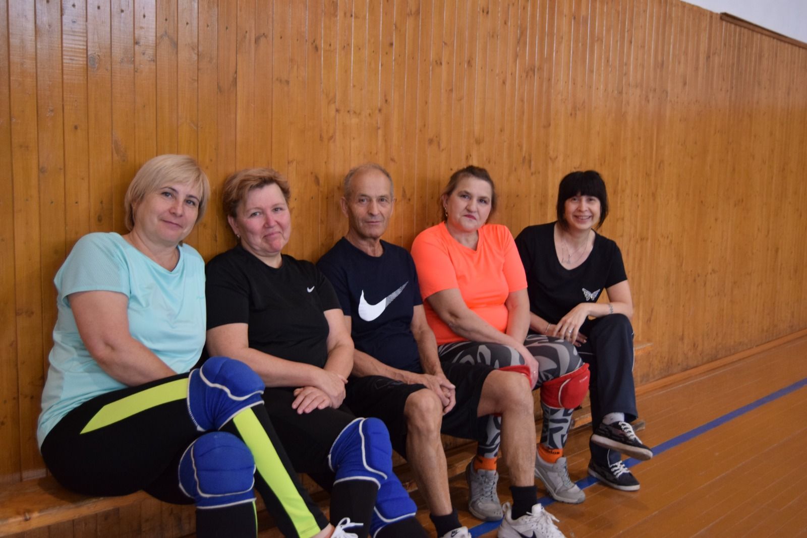 Соревнование по волейболу, посвящённое декаде Дня пожилых людей, прошло в СОК «Олимп»