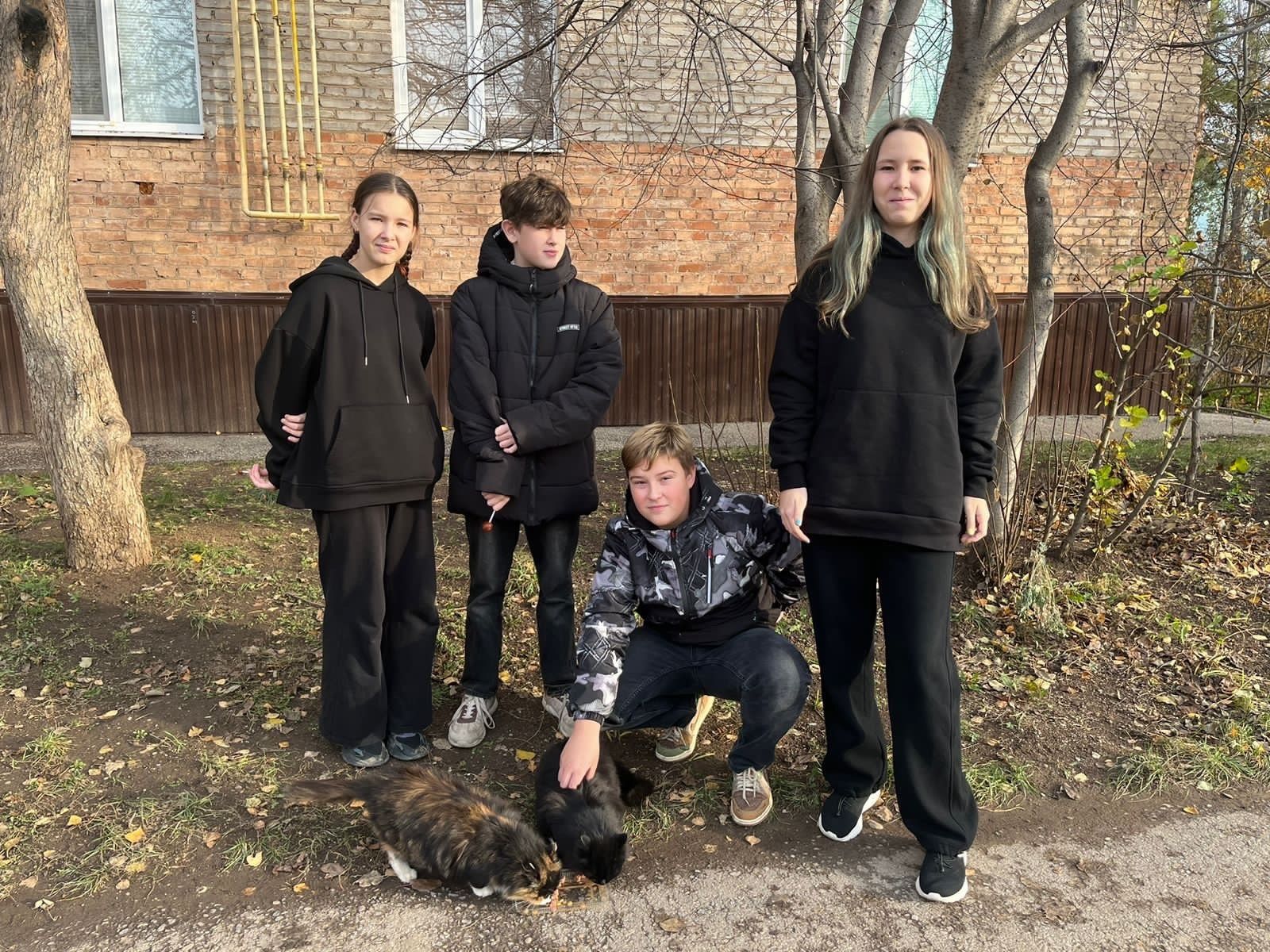 Уруссинские школьники помогают животным