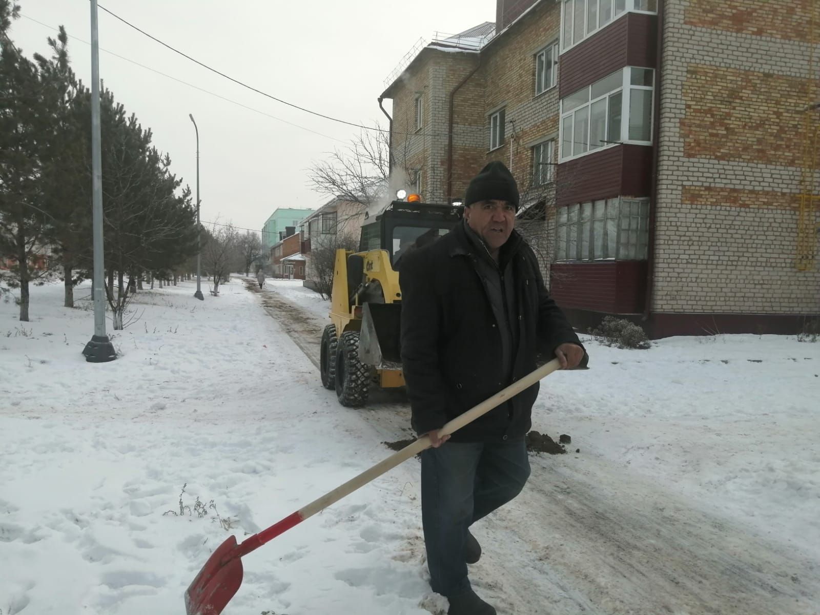 А у нас во дворе... не скользко