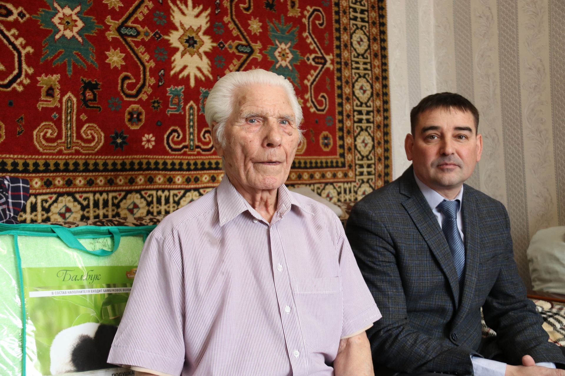 Почтенных лет уруссинцы принимали поздравления с юбилеем