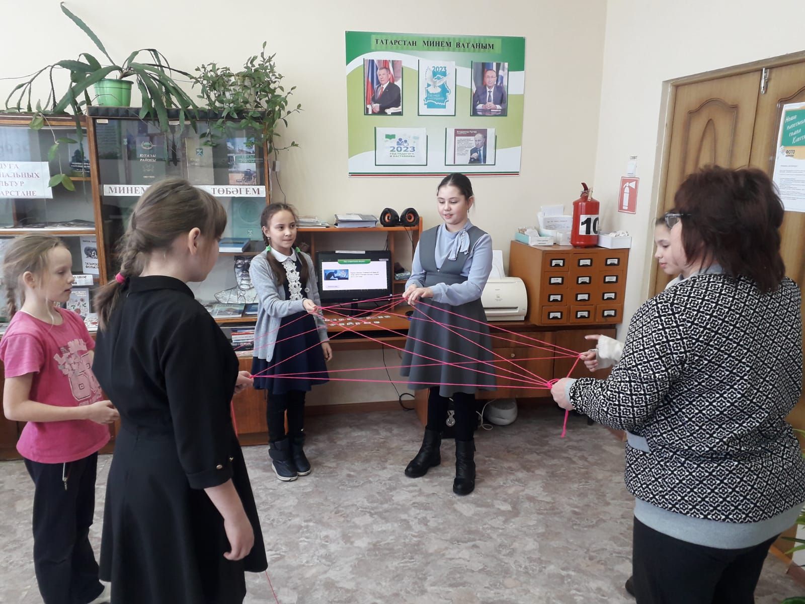 Для читателей школьного возраста, провели урок онлайн-безопасности «Дети. Право. Интернет»