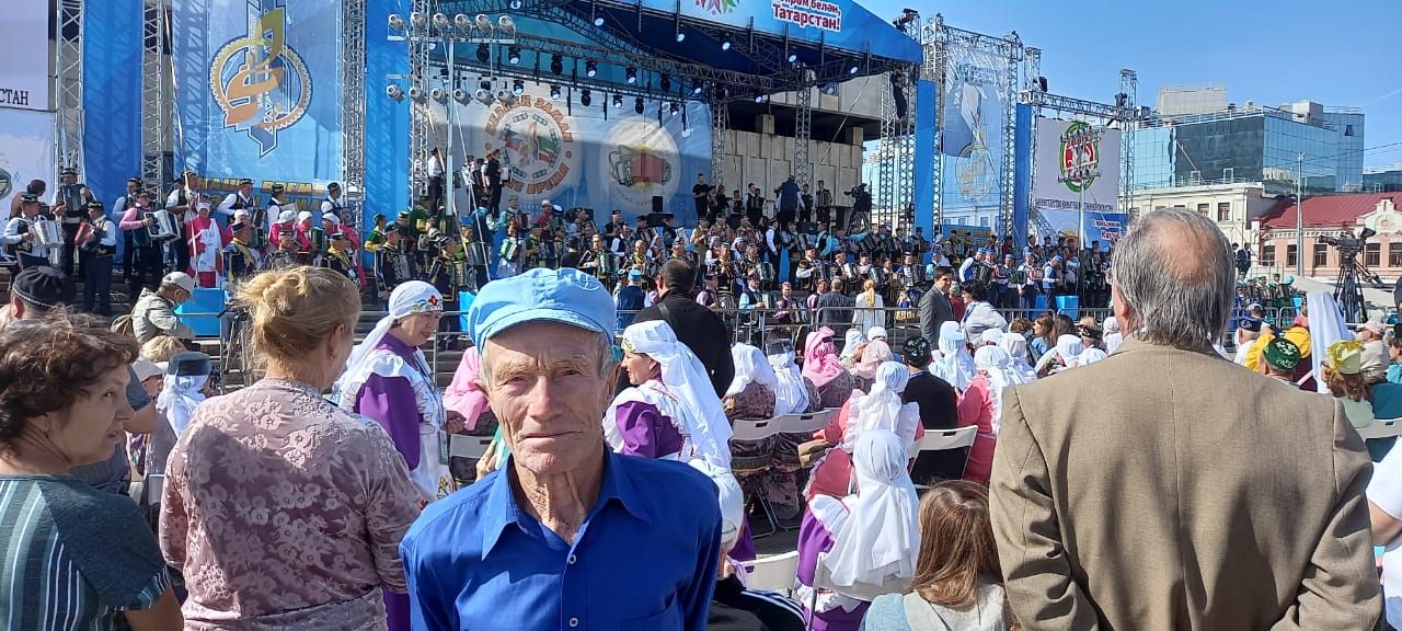 За ударный труд получил два ордена