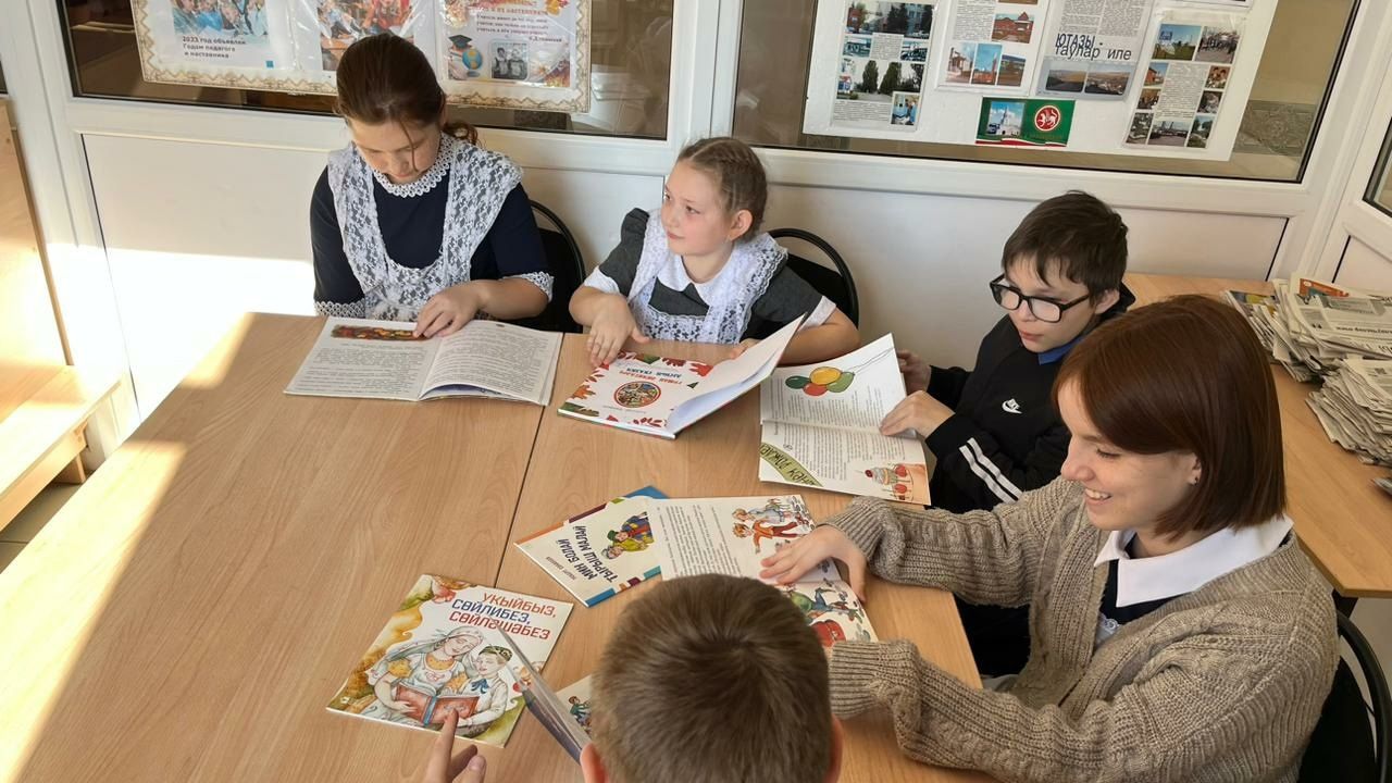 Каразерикские школьники познакомились с профессией библиотекарь