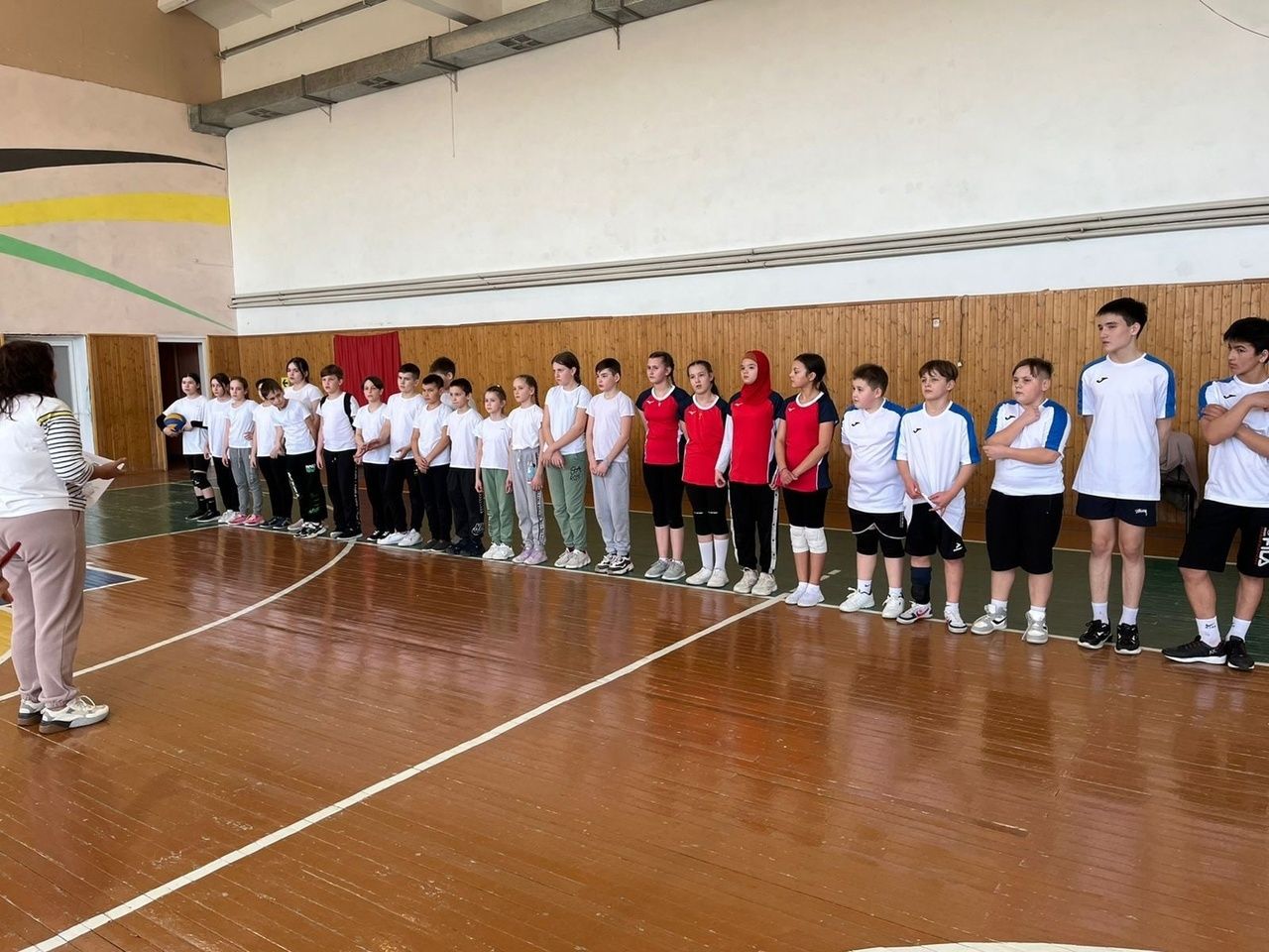 В СШ «Олимп» прошли соревнования по пионерболу