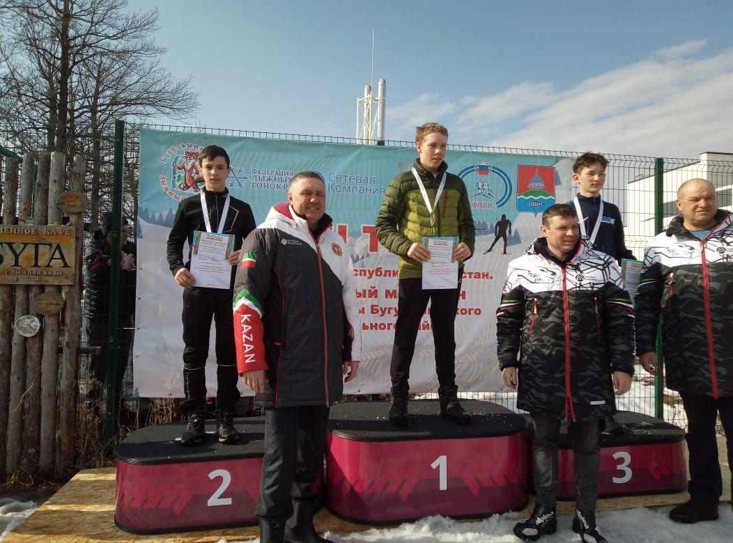 Бронза и серебро – у нашего лыжника