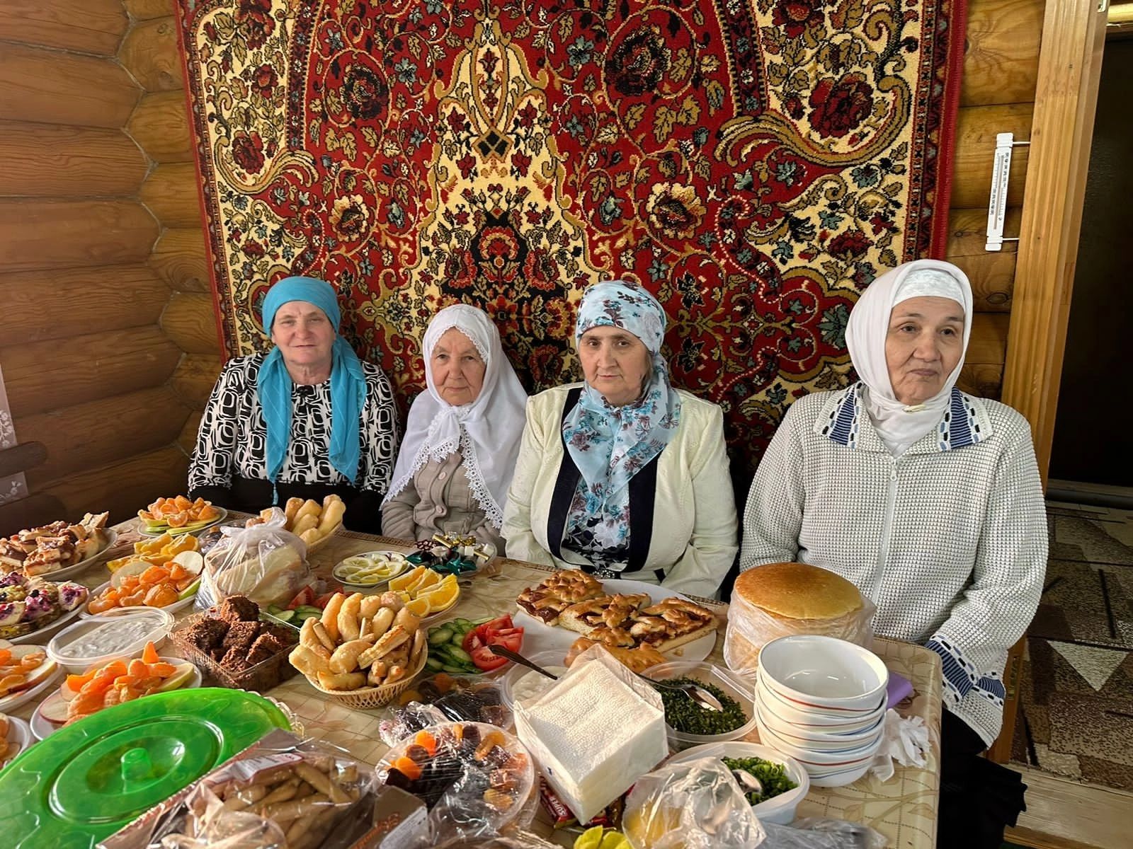 В мечети села Абсалямово организовали для жителей села Ифтар