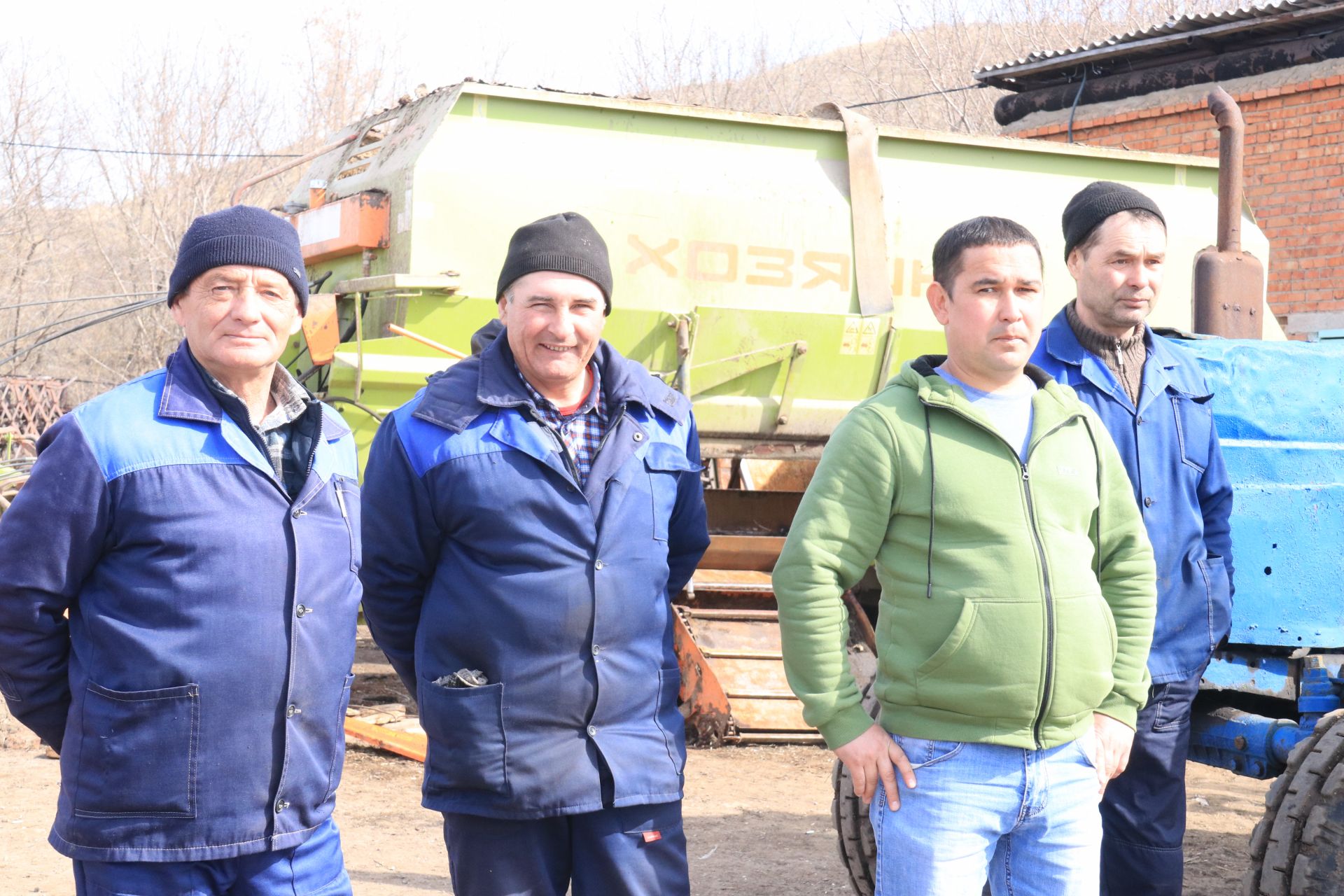 На полях района уже слышен гул тракторов