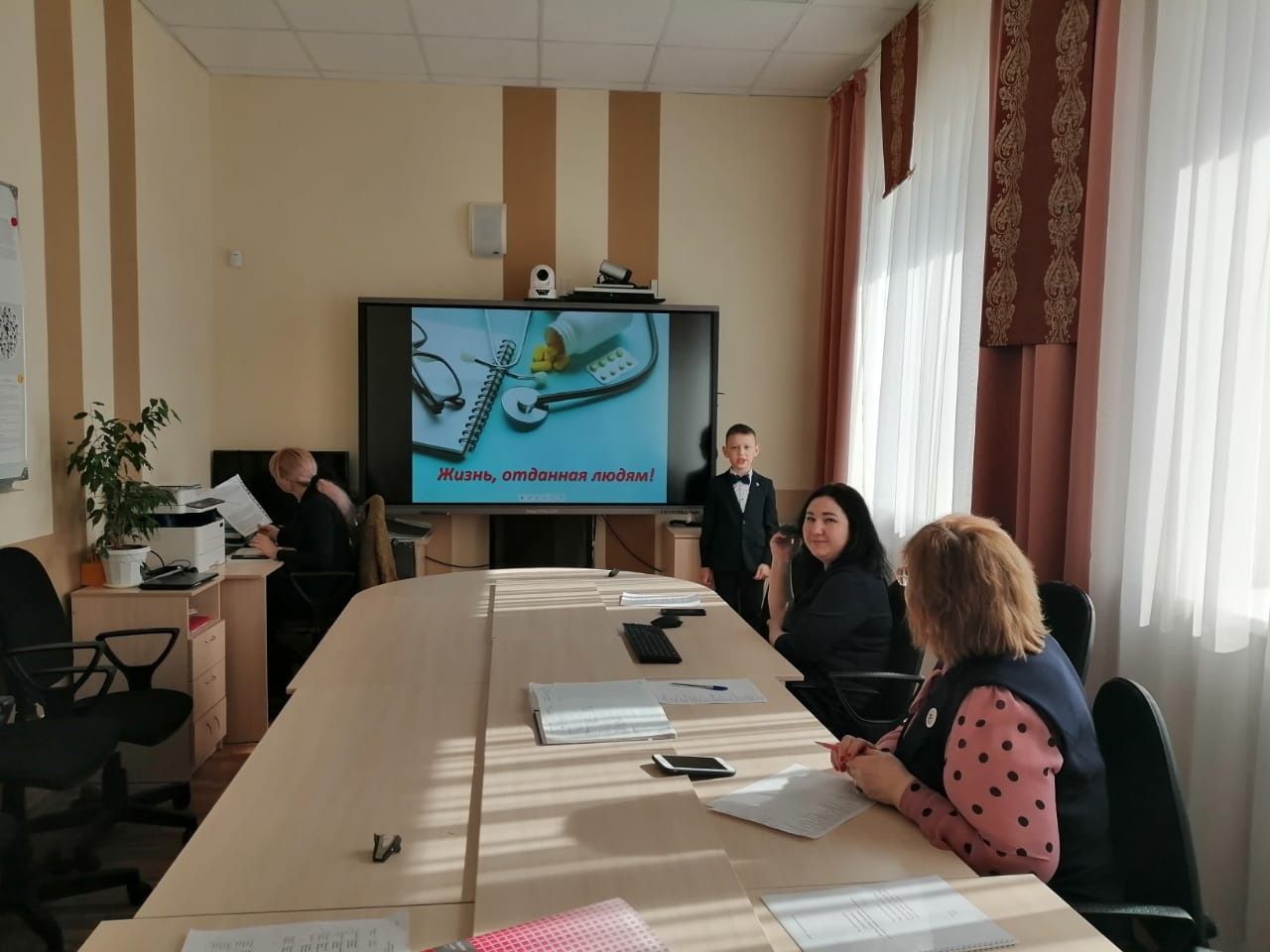 В Уруссинской гимназии прошла школьная научно-практическая конференция «Шаг в науку»