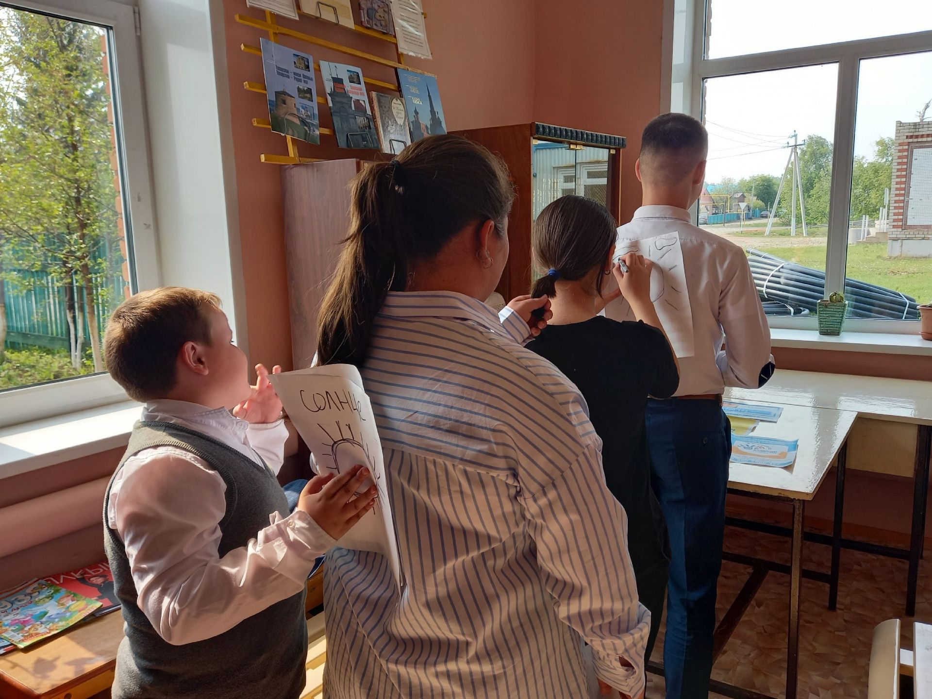 Информационный час «Ты не один!» прошел в Ташкичуйской сельской библиотеке