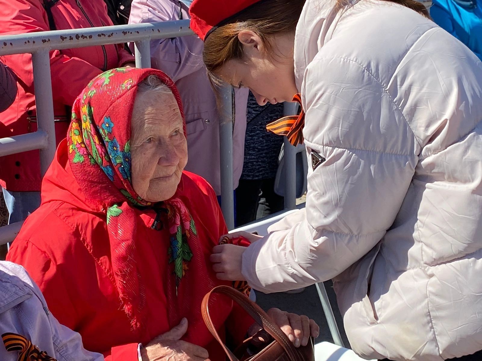 Члены юнармейского отряда «Патриот» приняли участие в акции «Брошь для ветерана»