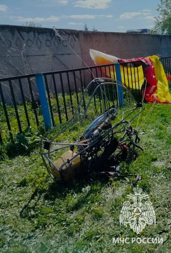 В РТ мужчина разбился на параплане