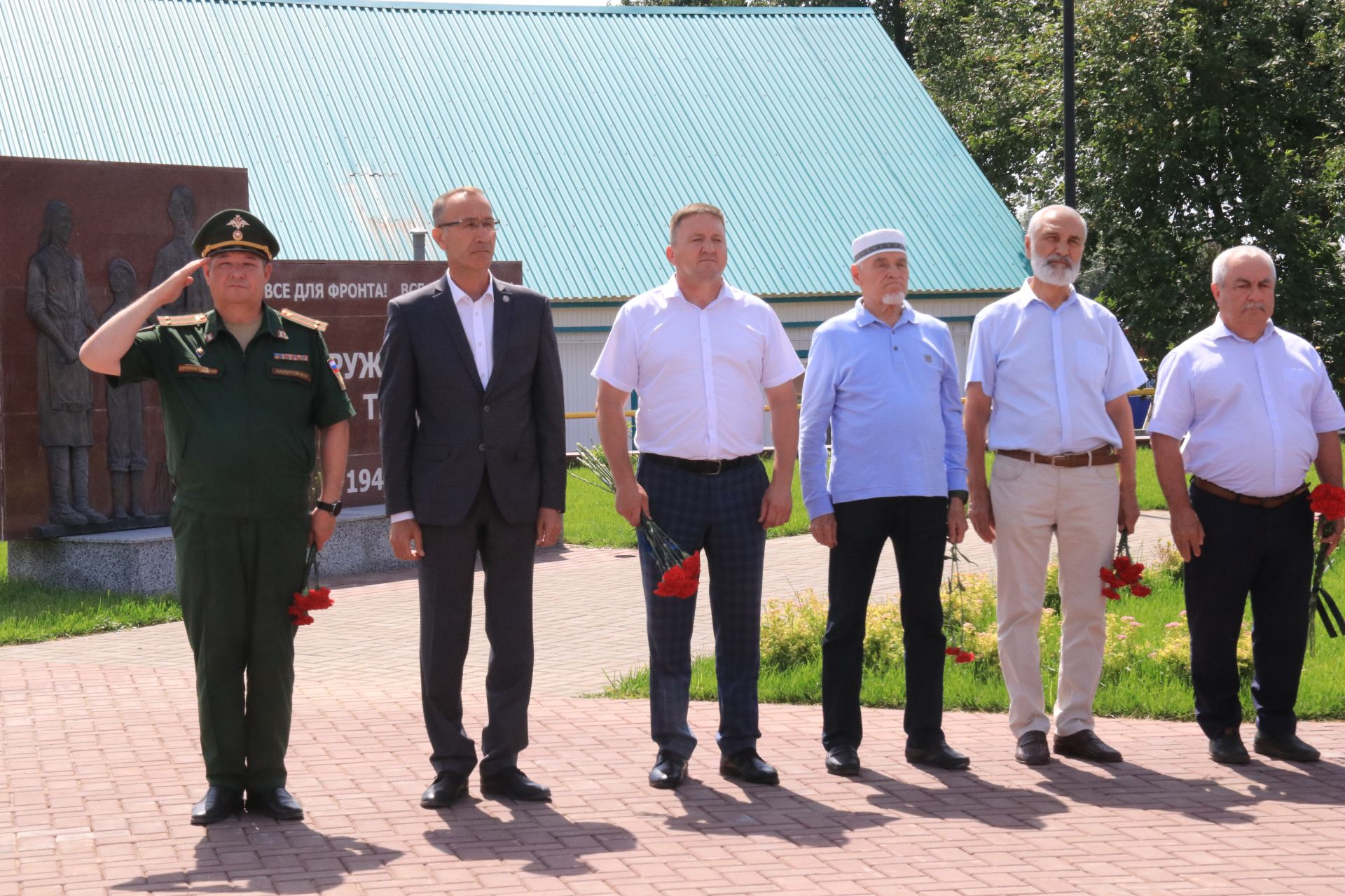 Ютазинцы обличили неофашизм