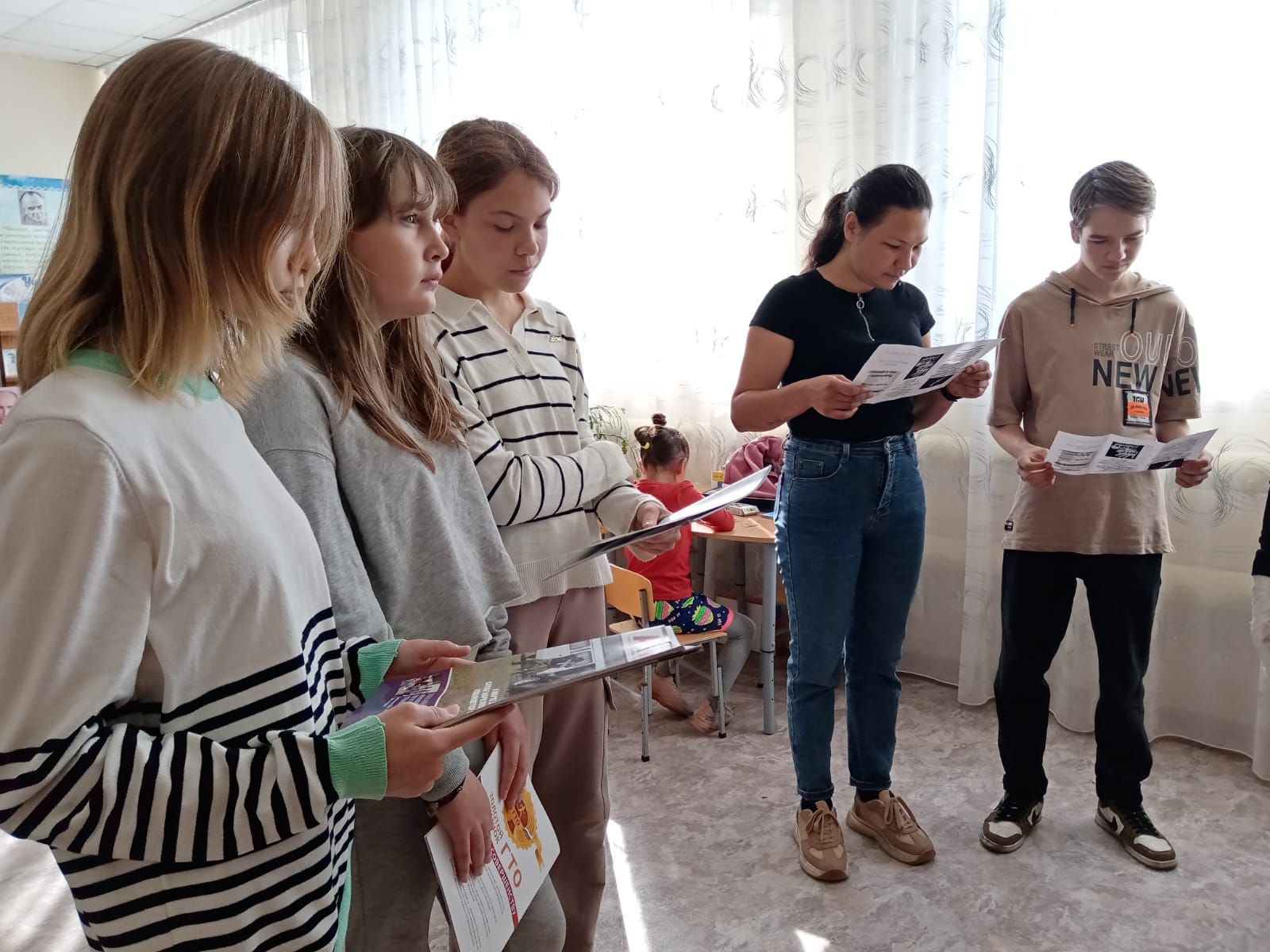 В Каракашлинской сельской библиотеке провели профилактическую беседу «Наркомания – шаг в бездну!»