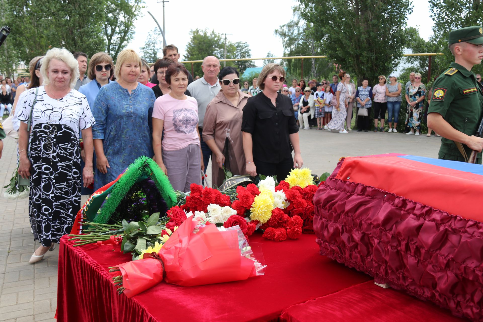 Жители района попрощались с погибшим в СВО земляком