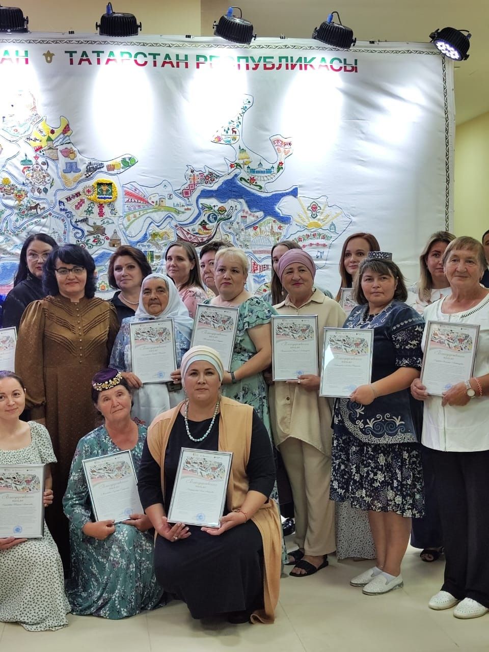 Уруссинская учительница приняла участие республиканском фестивале мастериц