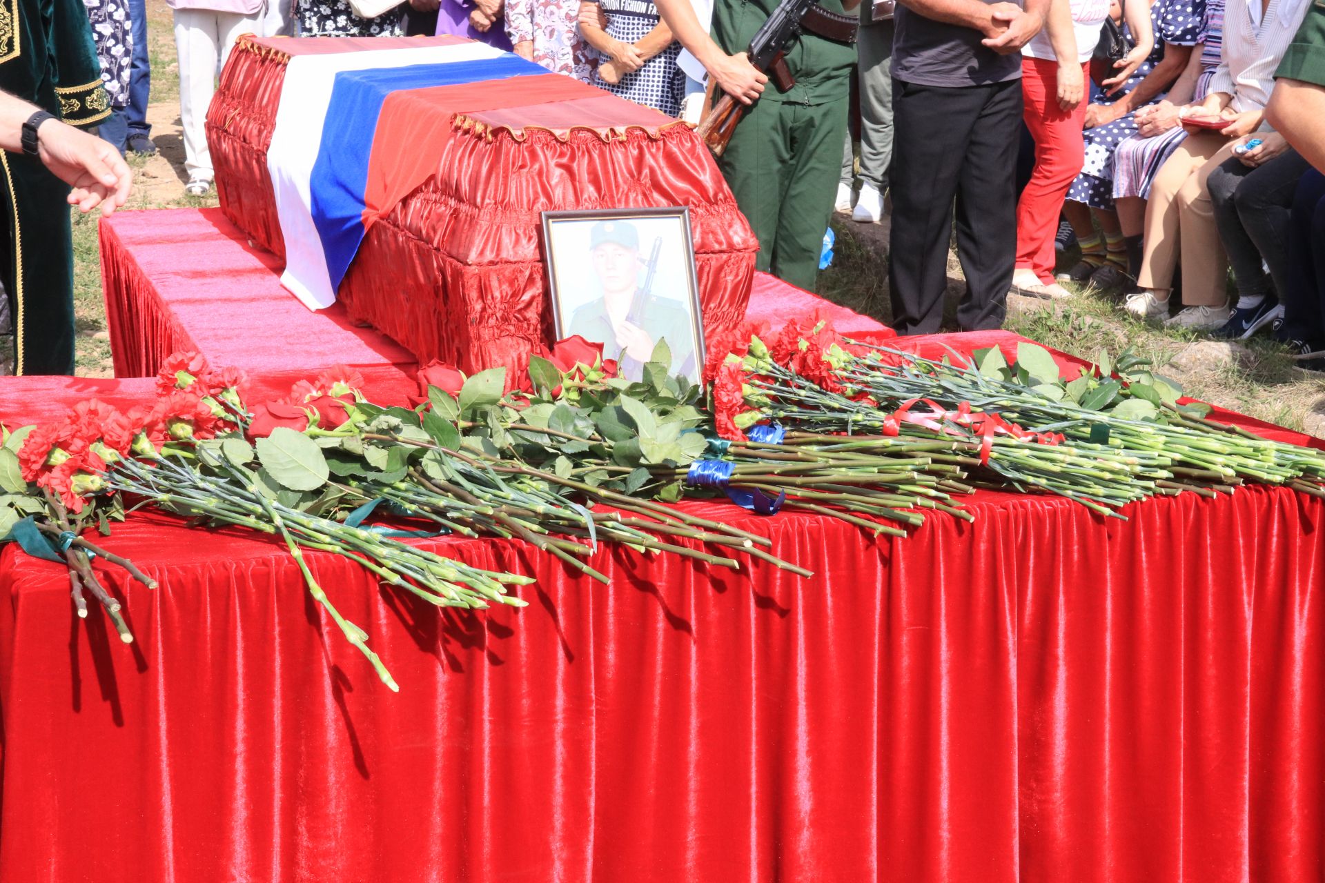Жители Ютазинского района попрощались с погибшим в ходе СВО земляком
