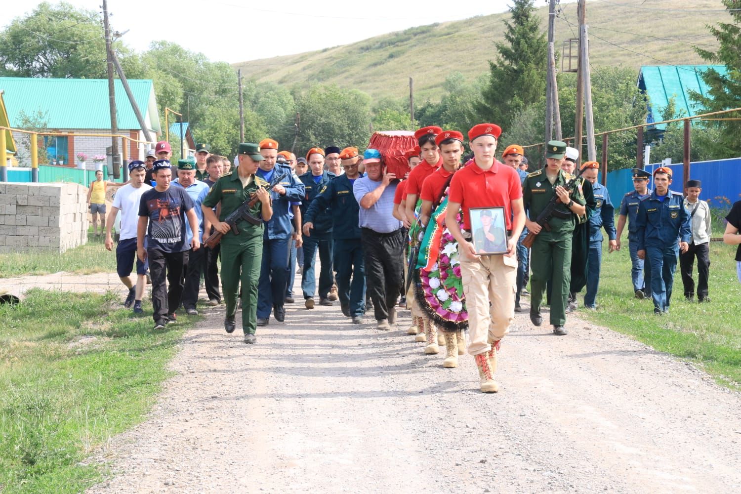 Жители Ютазинского района попрощались с погибшим в ходе СВО земляком
