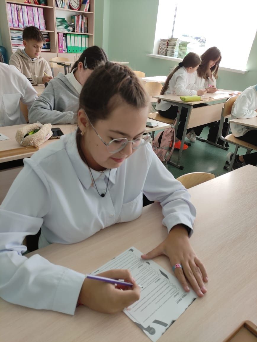 В Уруссинской гимназии стартовали профориентационные курсы «Россия — мои горизонты»