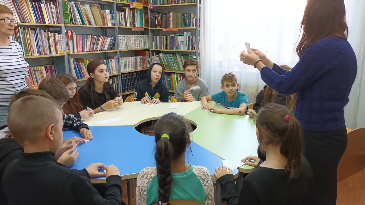 Ученики коррекционной школы побывали на мастер-классе «Голубь мира».