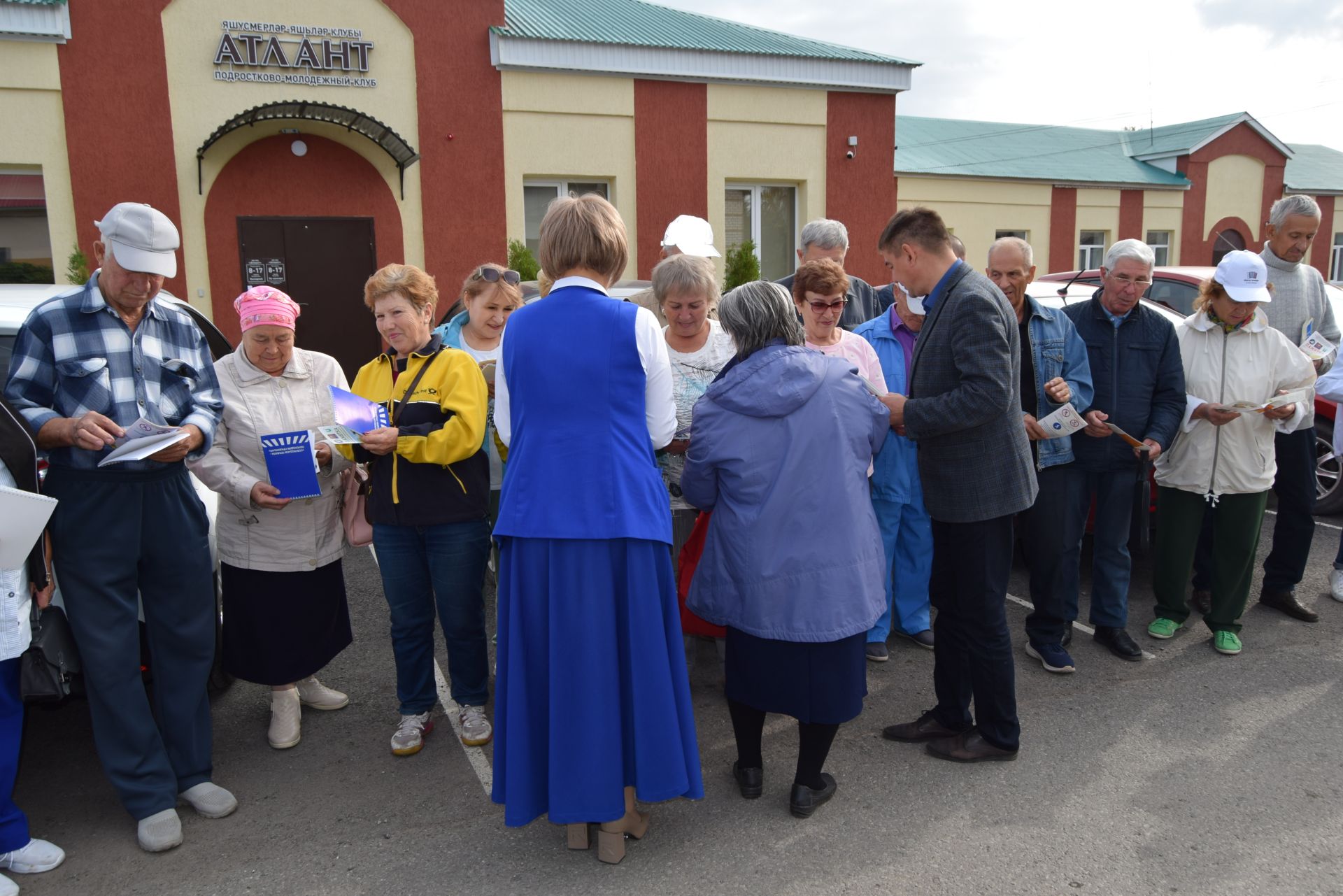 Автолюбители серебряного возраста приняли участие в конкурсе автомастерства