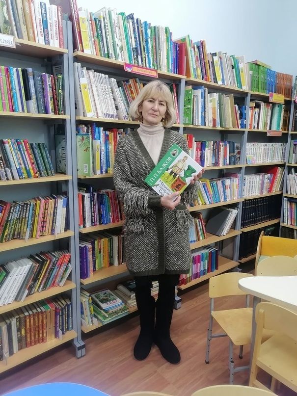 Фото-флешмоб «Селфи в библиотеке» прошел вчера в соц. сетях редакции