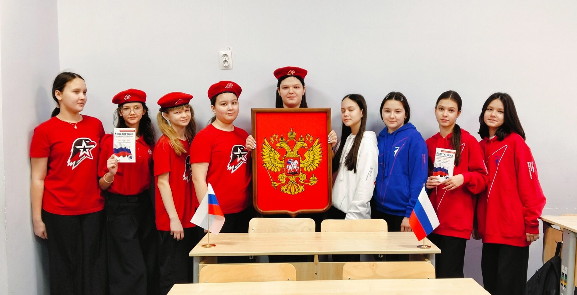 В День Конституции в 3 школе прошла  Акция Всероссийского тестирования на знание Конституции РФ