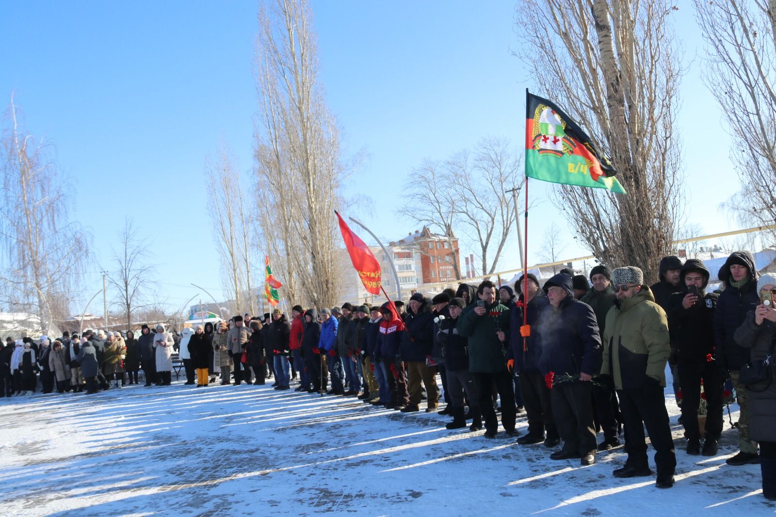 В Уруссу состоялся митинг, посвященный 35-годовщине вывода советских войск из Афганистана