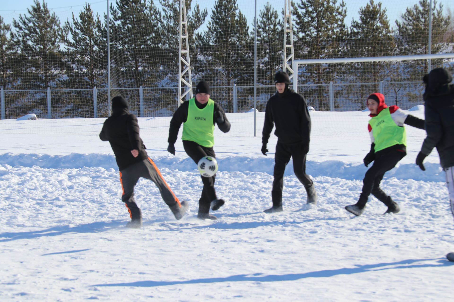 Мужские команды Ютазинского района сыграли в «Футбол в валенках»