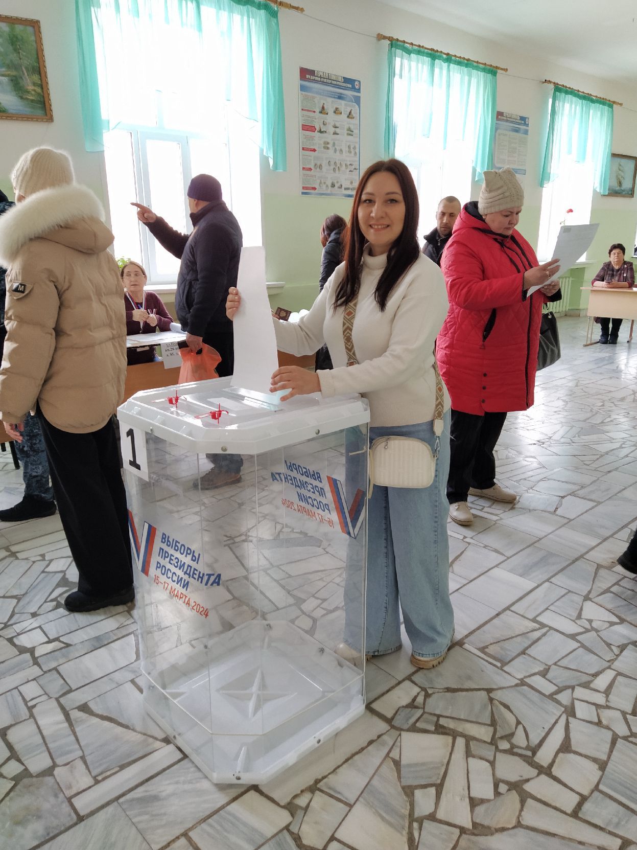 Сотрудники районной газеты проголосовали первыми