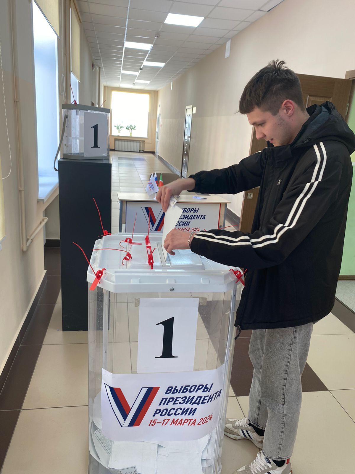 Первый раз на выборах: молодые уруссинцы участвуют в голосовании