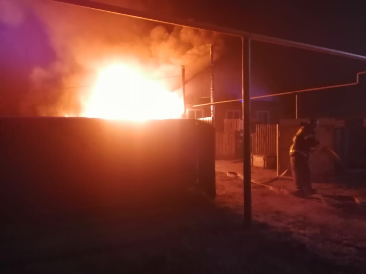 В Уруссу вновь случился пожар в частном секторе