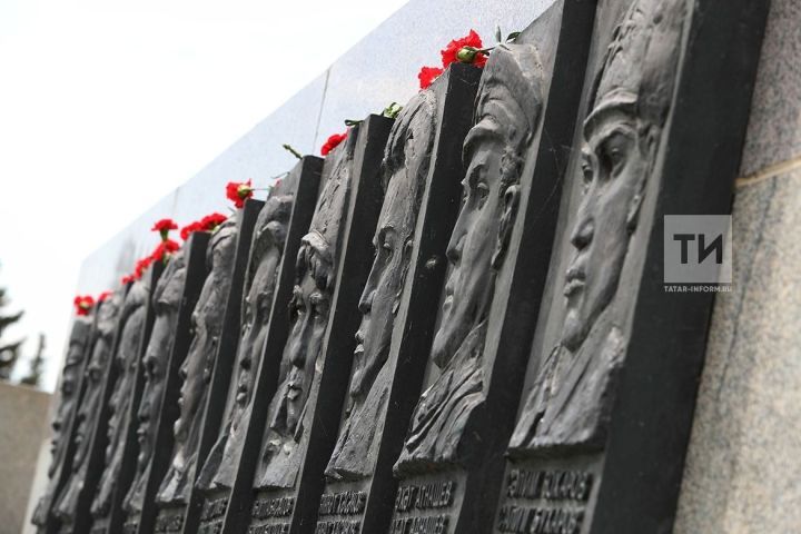 Более 2,7 тыс. памятных мест приведут в порядок единороссы Татарстана