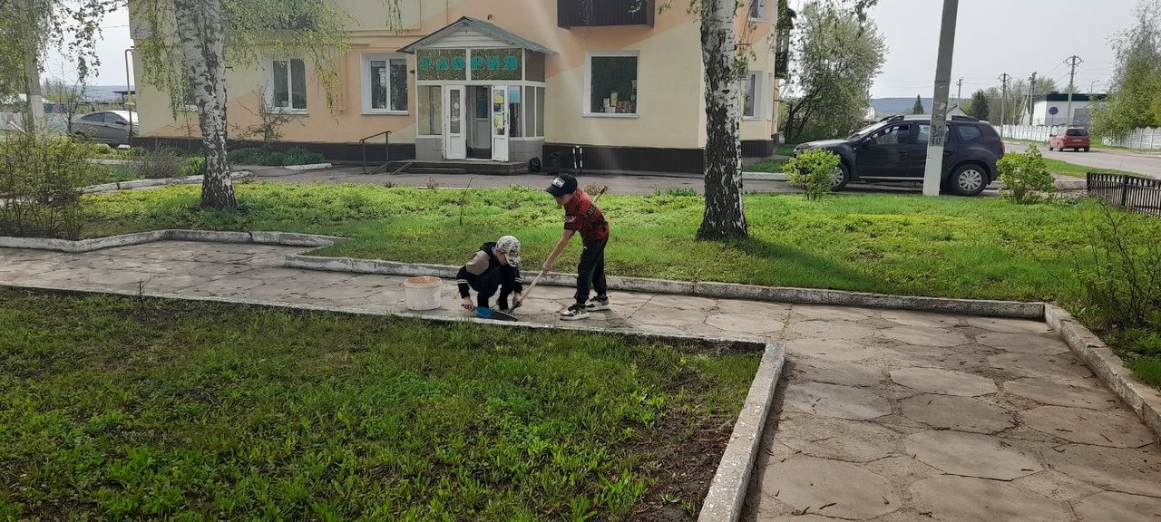 Уруссинский сквер имени Пушкина блистает чистотой