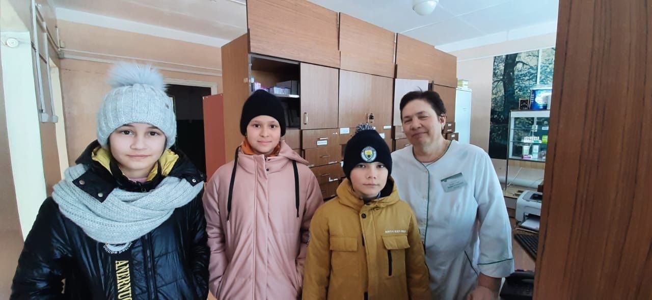 Байрякинские старшеклассники познакомились с профессией фармацевта