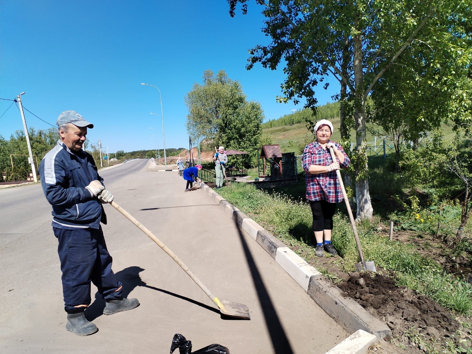 Куда не ступит нога староуруссинских женщин, там цветы распускаются