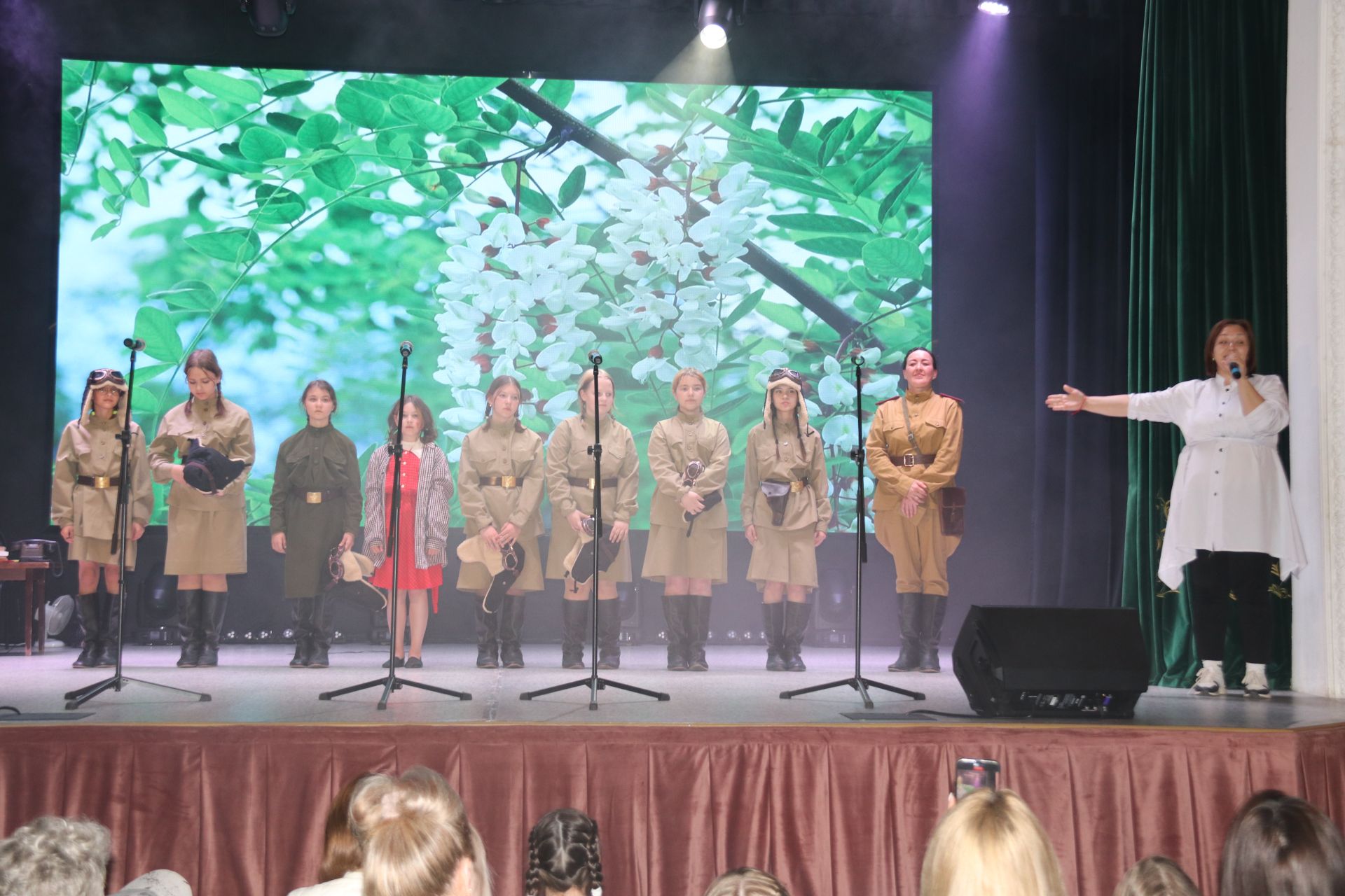 Спектакль «Взлет по зеленой ракете» представила театральная студия «Маски»