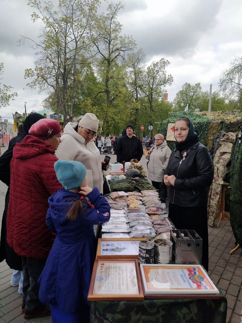 На площади РДК праздник продолжается