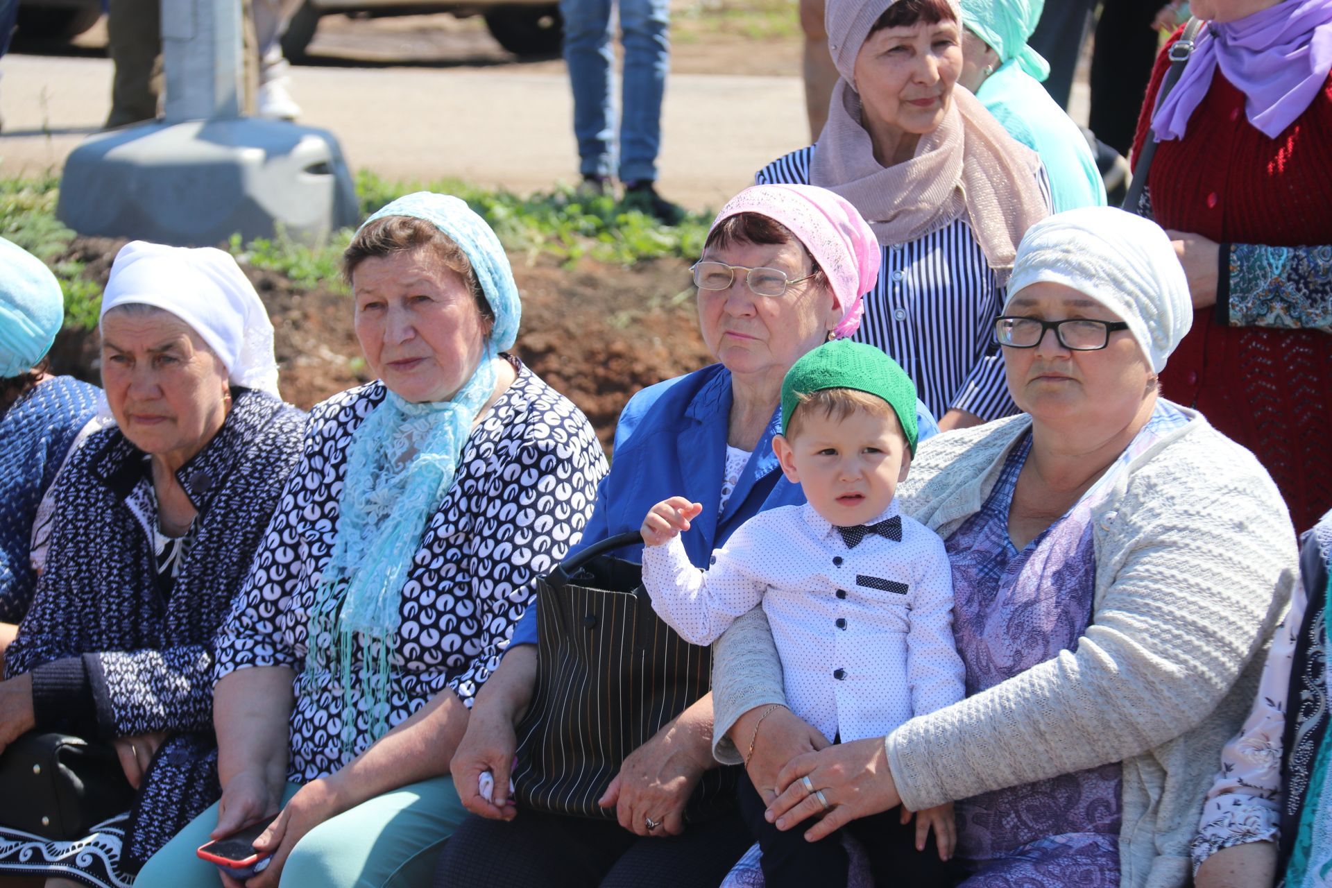 В мечети села Байряка торжественно установили минарет