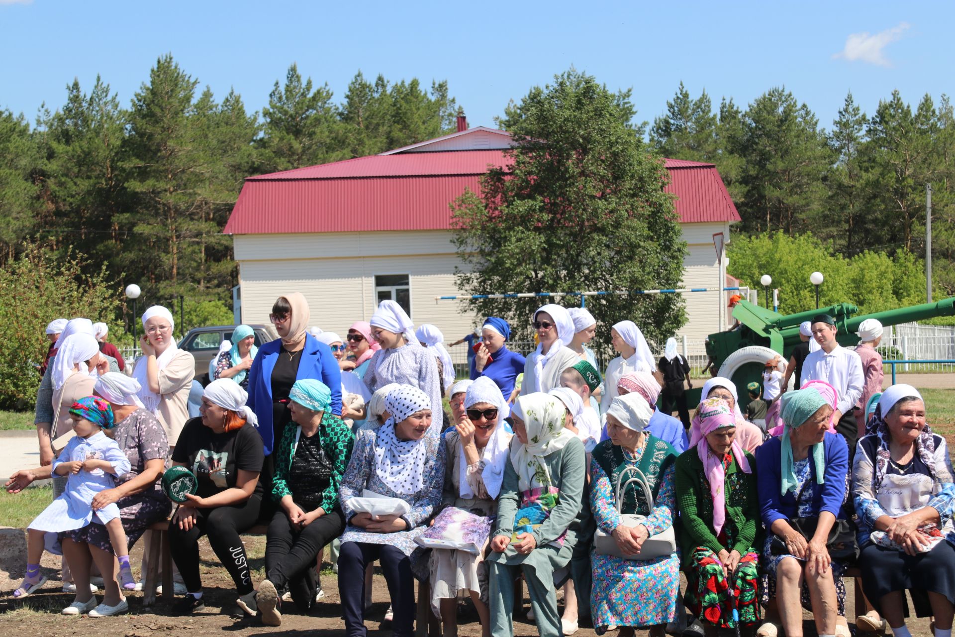 В мечети села Байряка торжественно установили минарет