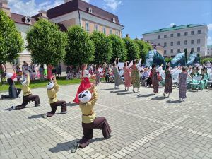 Фольклорный коллектив «Ивушки» из Дым-Тамака на фестивале «Уен Фест»