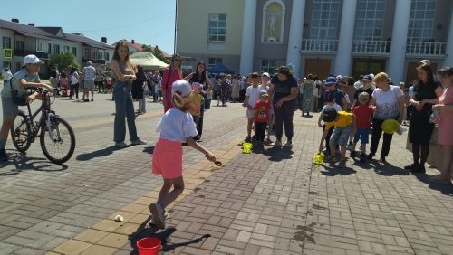 Здравствуй праздник, здравствуй лето!