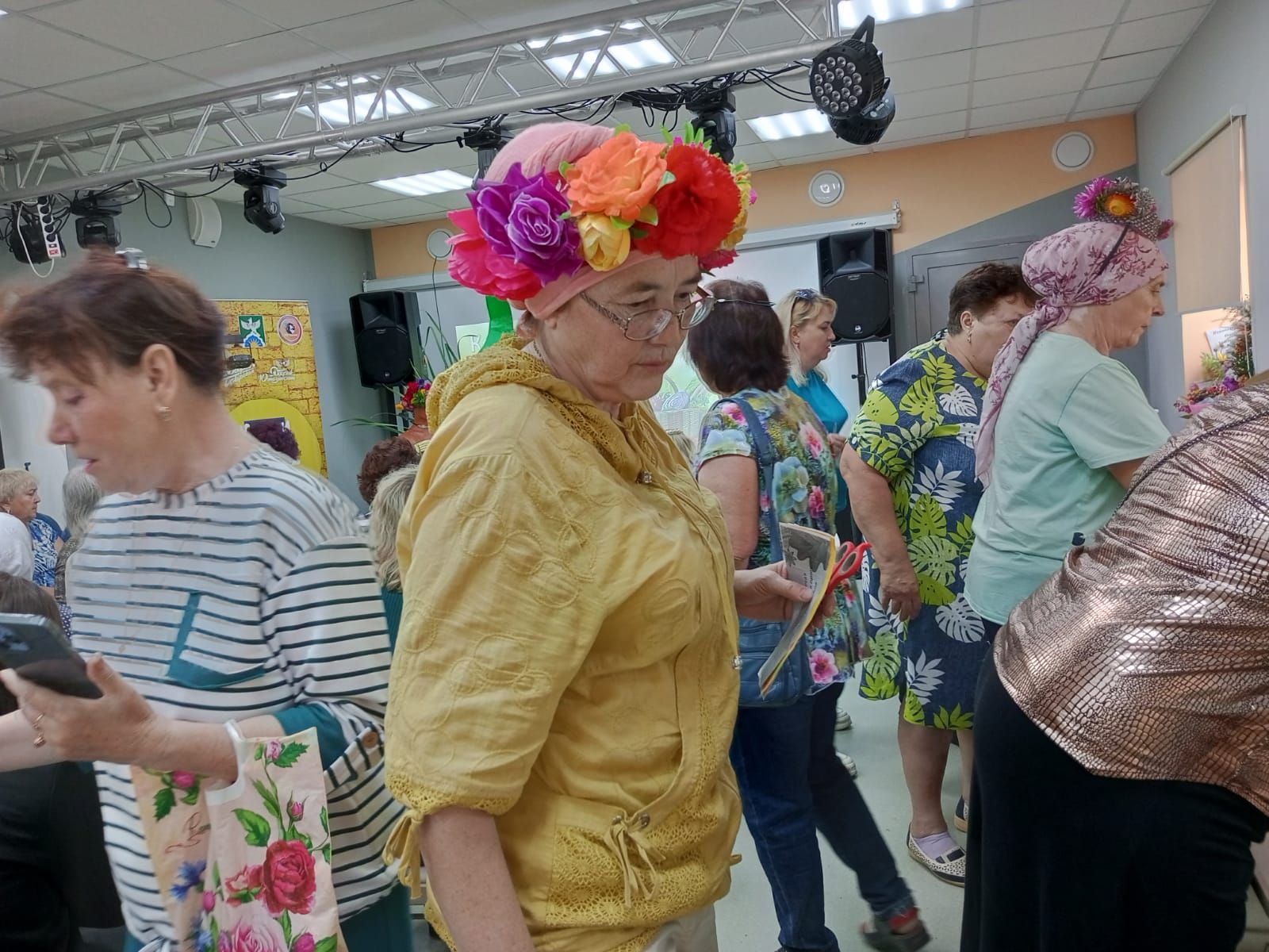 Осенний калейдоскоп талантов: районный конкурс «Дары осени» в ПМК «Атлант»