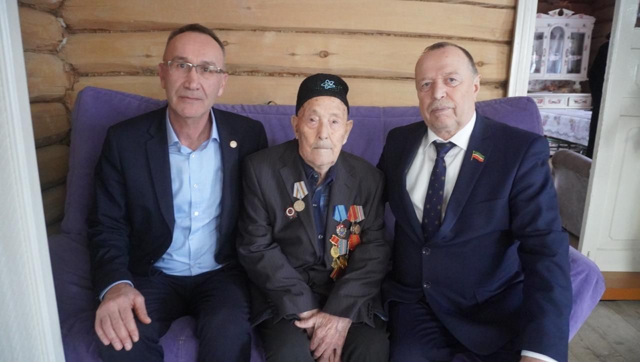 Депутат с вниманием к ютазинцам