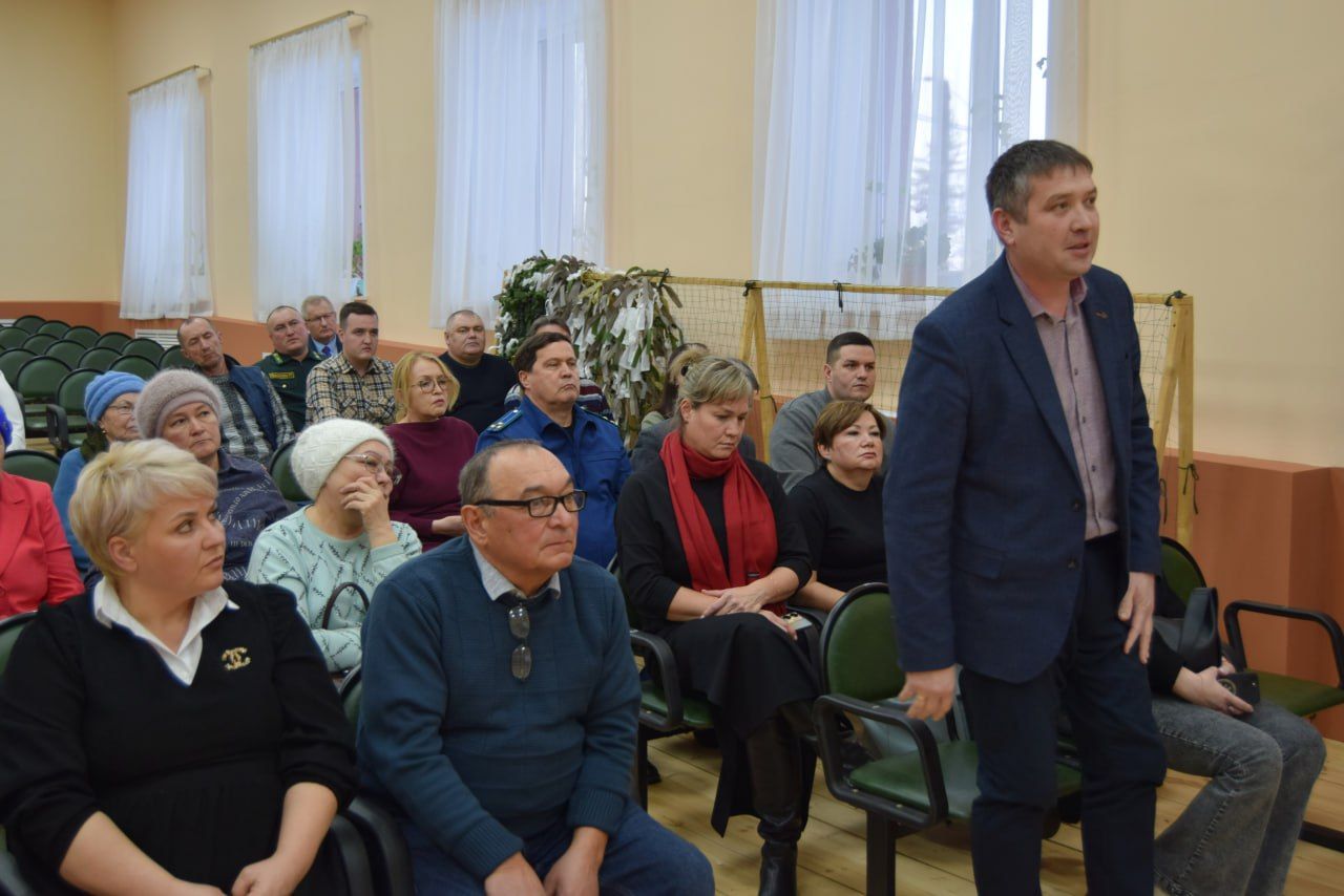 Сходы: Байряка нуждается в аптеке и зубном враче